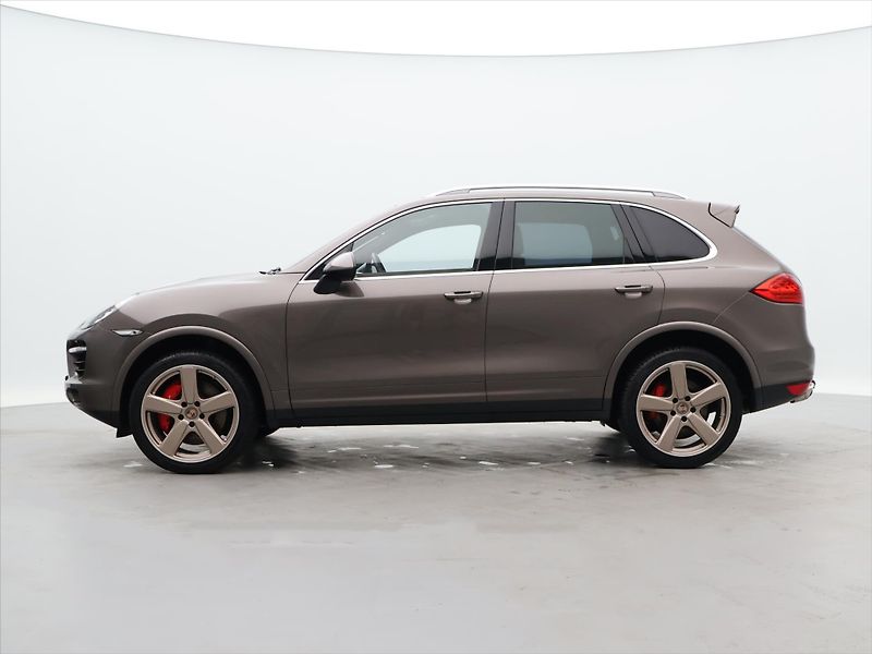 Porsche Cayenne 4.8 Turbo S 405kW DPH CZ - fotka 4 z 30
