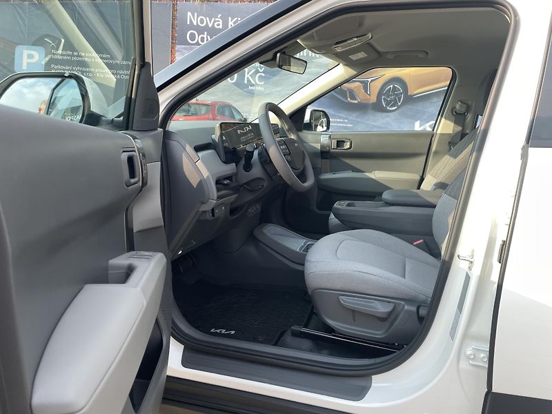 Kia EV3 (2025) AIR 150kW + 58 KWh - fotka 9 z 32