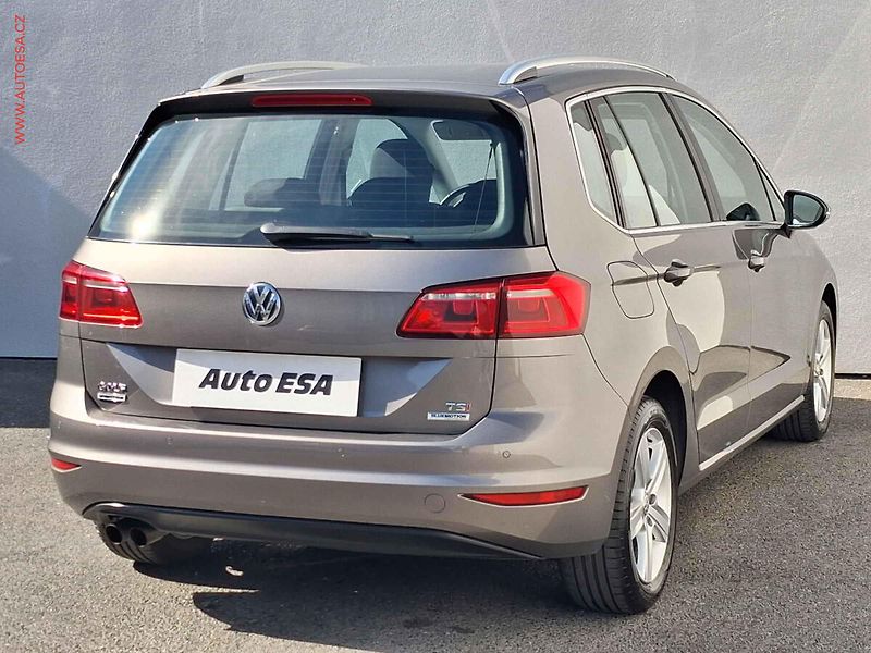 Volkswagen Golf Sportsvan (2015) 1.4 TSi, 1.maj,ČR, AC, tempo - fotka 4 z 18