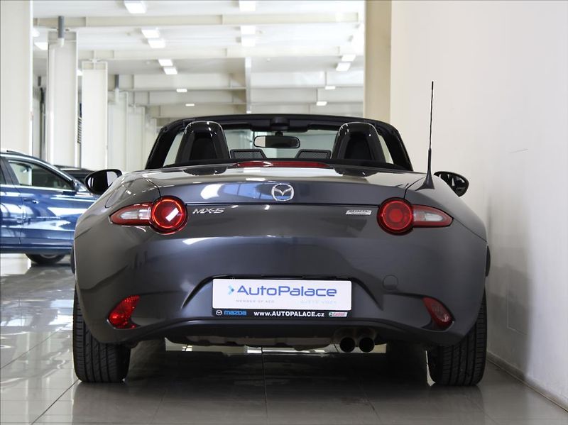 Mazda MX-5 1,5 G130 1.majitel ČR 66tkm. - fotka 4 z 15