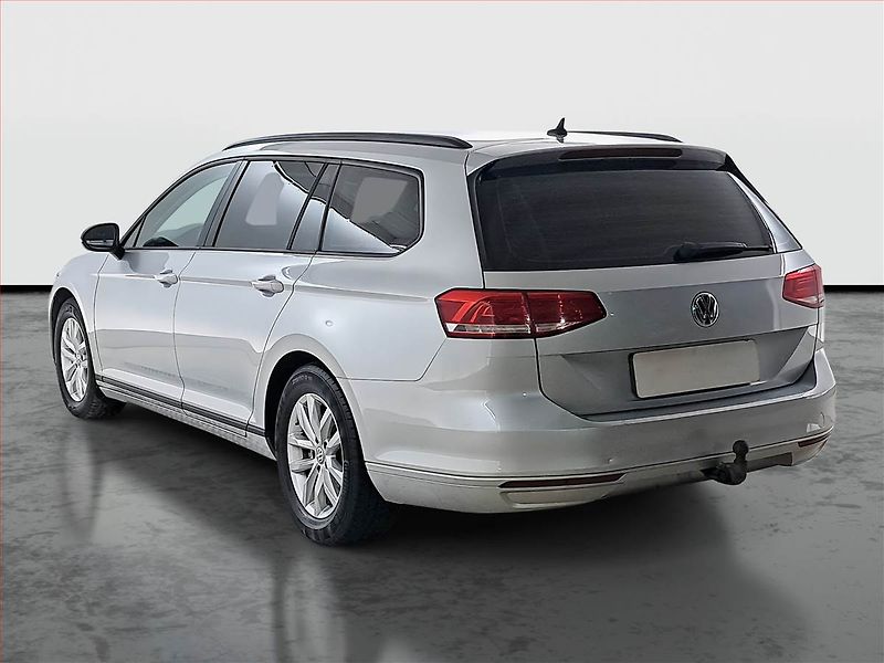 Volkswagen Passat (2016) 2.0 TDI, Tempomat - fotka 4 z 19