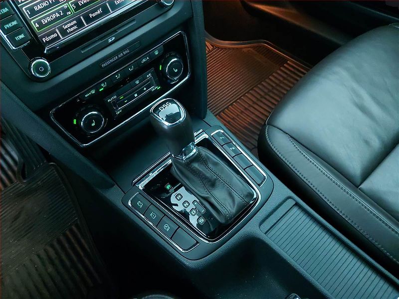 Škoda Superb (2013) Laurin&Klement 2.0 TDI - fotka 13 z 23