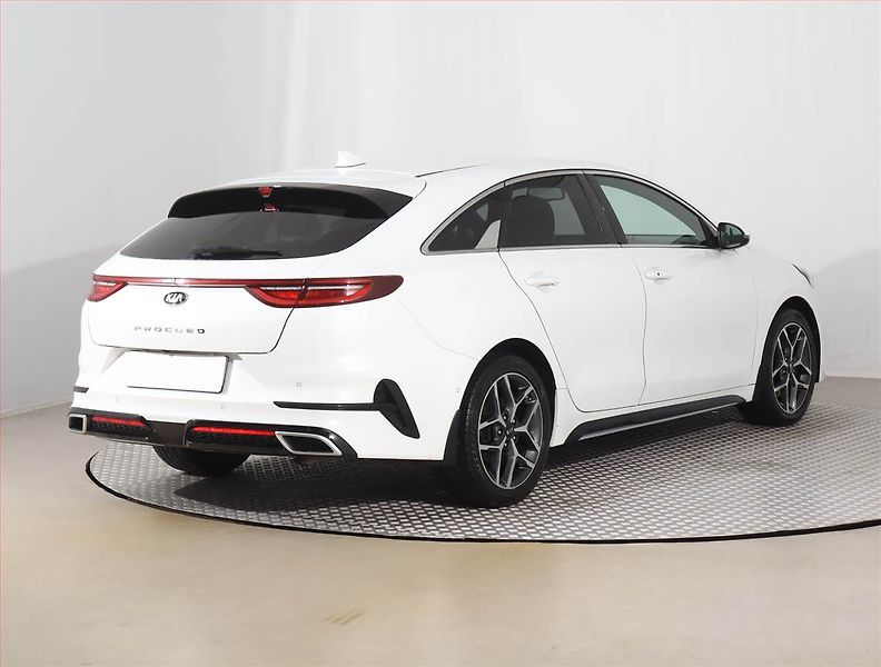 Kia Pro_Ceed (2020) 1.4 T-GDI, Automat, Serv.kniha - fotka 5 z 15
