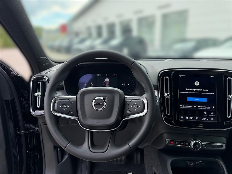 Volvo XC40 (2026) 2,0 B3 Core 8378 - fotka 8 z 13