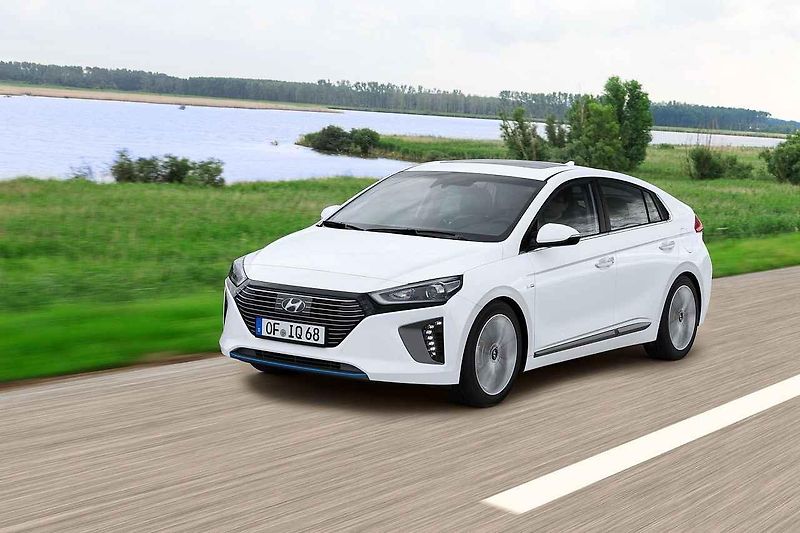 Jak automobilky vytvářejí jména pro své modely?