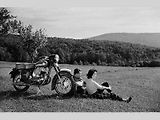 Rozsáhlou prací bylo vytváření fotografií nových motocyklů a skůtrů značek Jawa a ČZ.