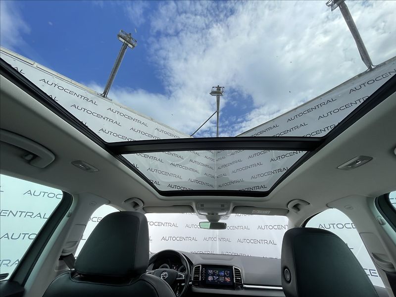 Škoda Karoq 2,0 2,0TDi,110kW,STYLE.,4x4,DS - fotka 28 z 35
