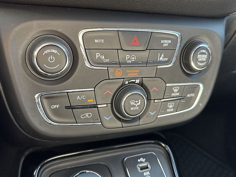 Jeep Compass (2018) 1.4 MultiAir 4x4 Automat - fotka 24 z 31