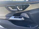 Mercedes-Benz Třídy E E 220d 4M AMG - náhled 23