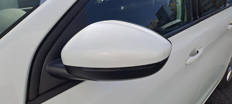 Peugeot 308 (2019) SW ACTIVE 1.2 PureTech 110 MAN - fotka 9 z 16