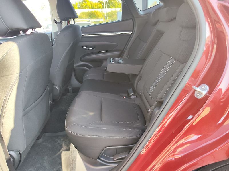 Hyundai Tucson 1.6 T-GDI/110kW Smart DCT MHEV - fotka 10 z 37