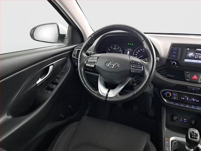 Hyundai i30 (2018) 1.4 T-GDI, Serv.kniha - fotka 7 z 19