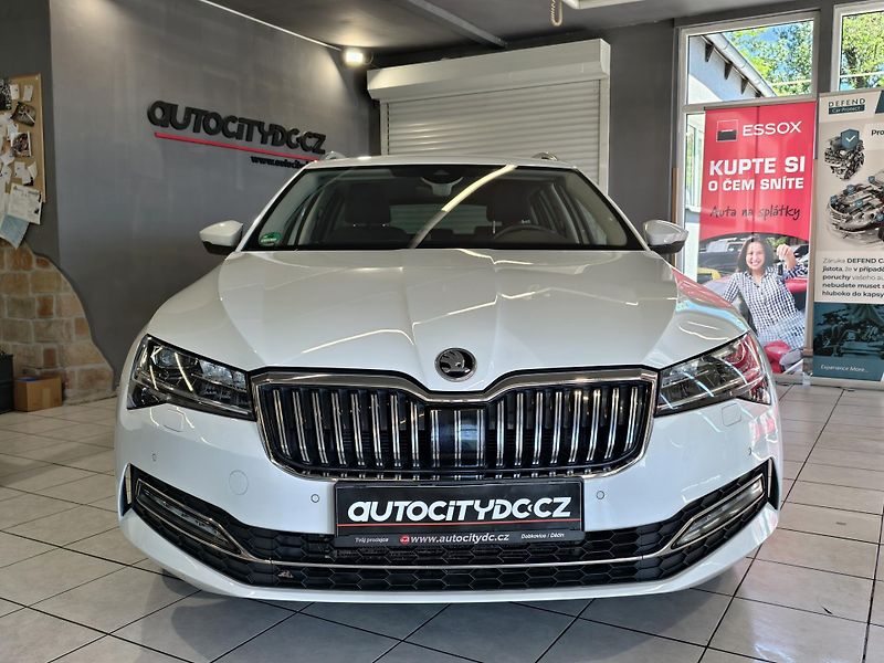 Škoda Superb 2.0 TDi DSG STYLE, ACC, KAMERA - fotka 2 z 25