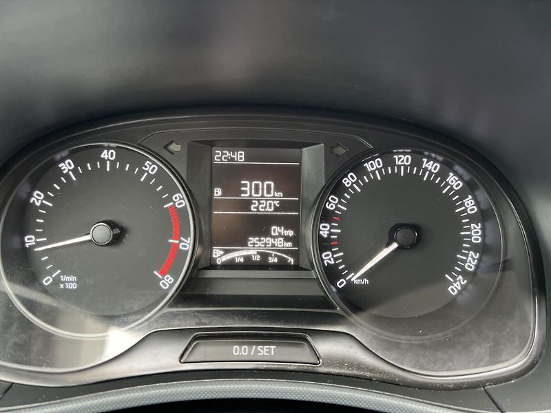 Škoda Fabia 1.0MPi 44kw PŮVOD ČR odp.DPH - fotka 15 z 36