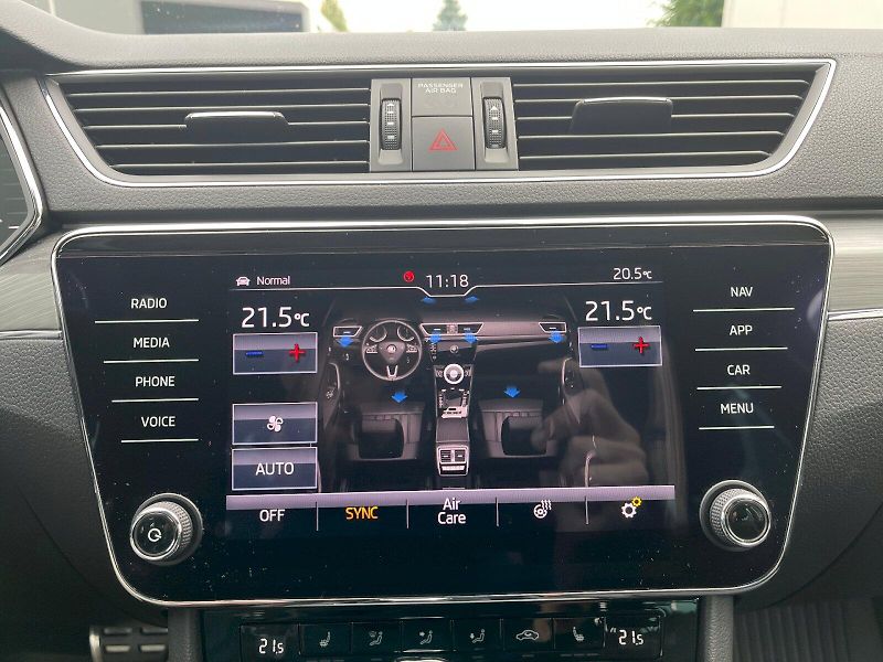 Škoda Superb (2019) 2.0 TDI 140kW Scout Combi 4x4 - fotka 25 z 29