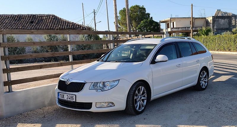 Škoda Superb (2011) - fotka 1 z 9