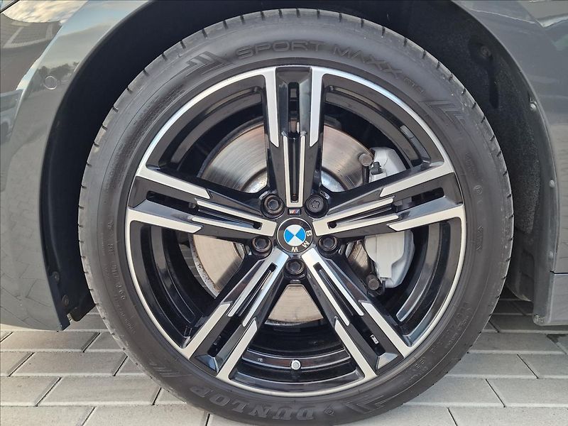 BMW Řada 3 330d Xdrive M-Sport ČR,1.Maj. - fotka 42 z 50