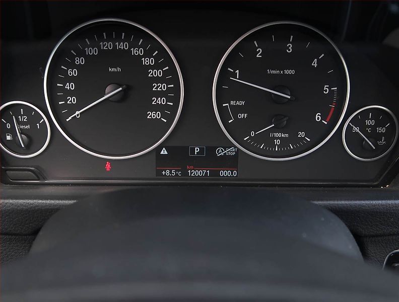 BMW Řada 3 (2018) 318 d, Automat, Serv.kniha - fotka 11 z 16