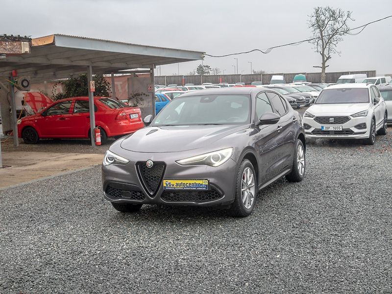 Alfa Romeo Stelvio (2023) 2.0T Q4 MAT - NAVI - fotka 1 z 62