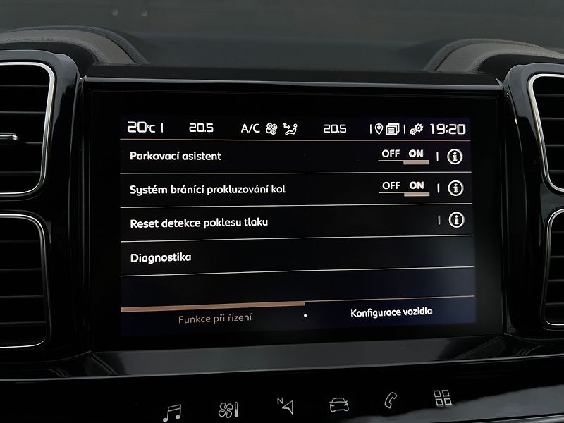 Citroën C5 Aircross (2019) 1.2 PureTech 96kW SHINE - fotka 36 z 49