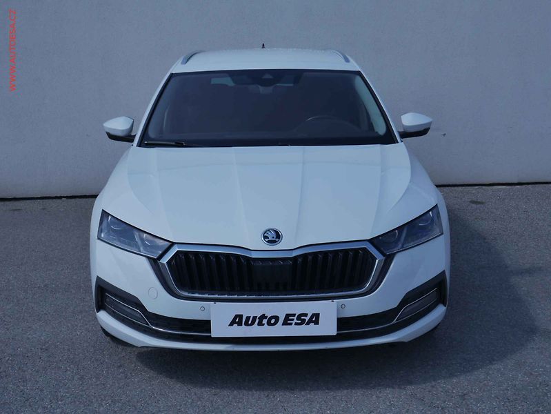 Škoda Octavia (2021) 2.0TDi, ČR, DSG - fotka 2 z 13