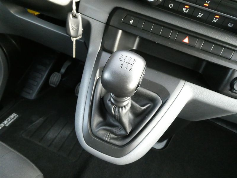 Peugeot Expert 1,5 HDi 1.MAJ.,LONG,9.míst,DPH - fotka 33 z 46