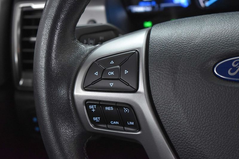 Ford Ranger 2.0 XLT*Naviják*4x4*TAŽNÉ*ČR 1 - fotka 20 z 45
