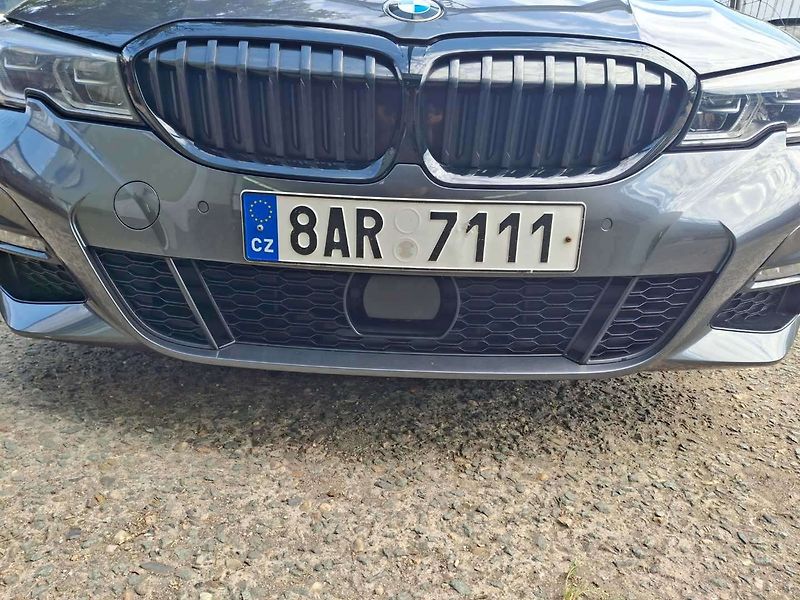 BMW Řada 3 320d xDrive AT Touring - fotka 58 z 83