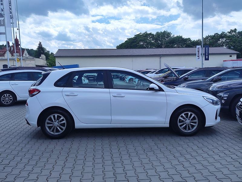 Hyundai i30 1.4i/73kW Trikolor Komfort - fotka 4 z 28