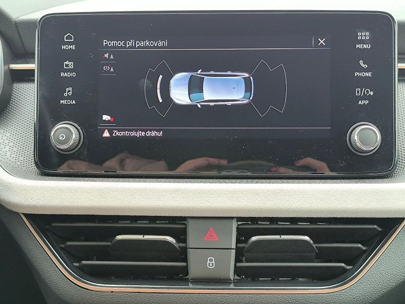 Škoda Scala (2025) DSG 1.0 TSI / 85 kW / TOP SELE - fotka 28 z 34