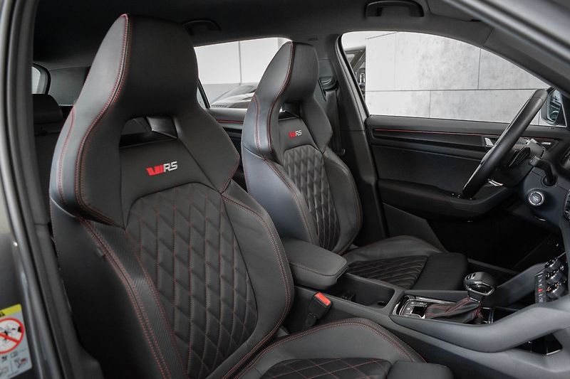 Škoda Kodiaq RS 2.0 TSI 180kW 4x4*DPH*ČR 1M - fotka 11 z 52