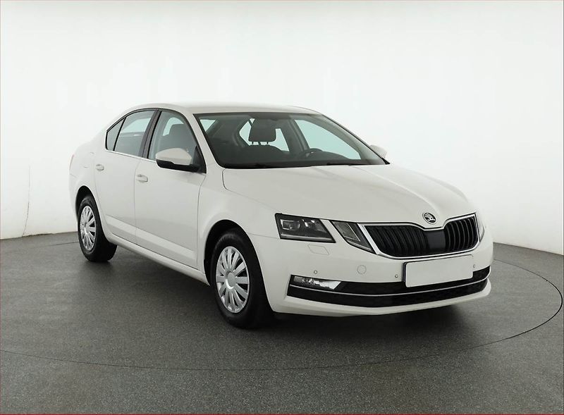 Škoda Octavia (2019) 1.6 TDI, Tempomat - fotka 1 z 15