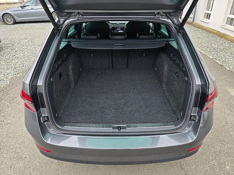 Škoda Superb 1.4TSi 160kW iV Sportline DSG - fotka 45 z 50