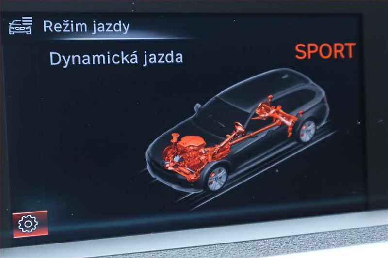 BMW Řada 3 (2015) 318 d, Automat, Serv.kniha - fotka 19 z 27