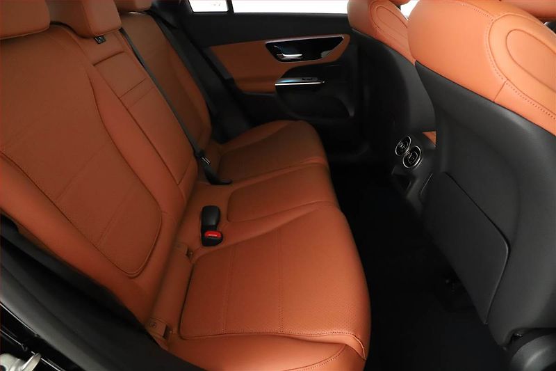 Mercedes-Benz GLC (2025) 220 d 4MATIC, AVANTGARDE - fotka 7 z 26