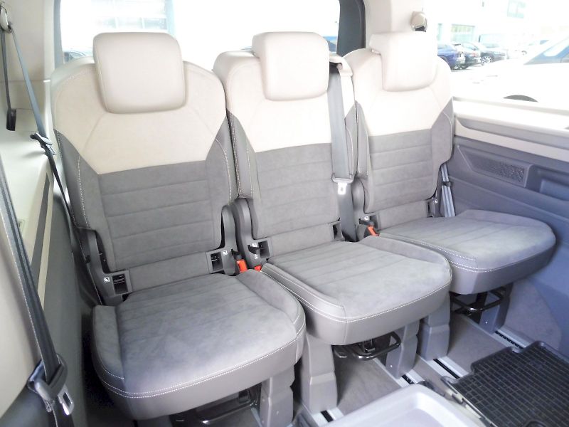 Volkswagen Multivan (2025) Style 1,5 TSI PHEV 180kW DSG 4 - fotka 23 z 31