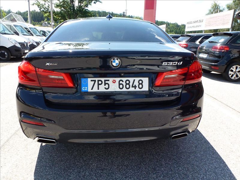 BMW Řada 5 3,0 D X-Drive M-Paket  Carbon - fotka 12 z 62