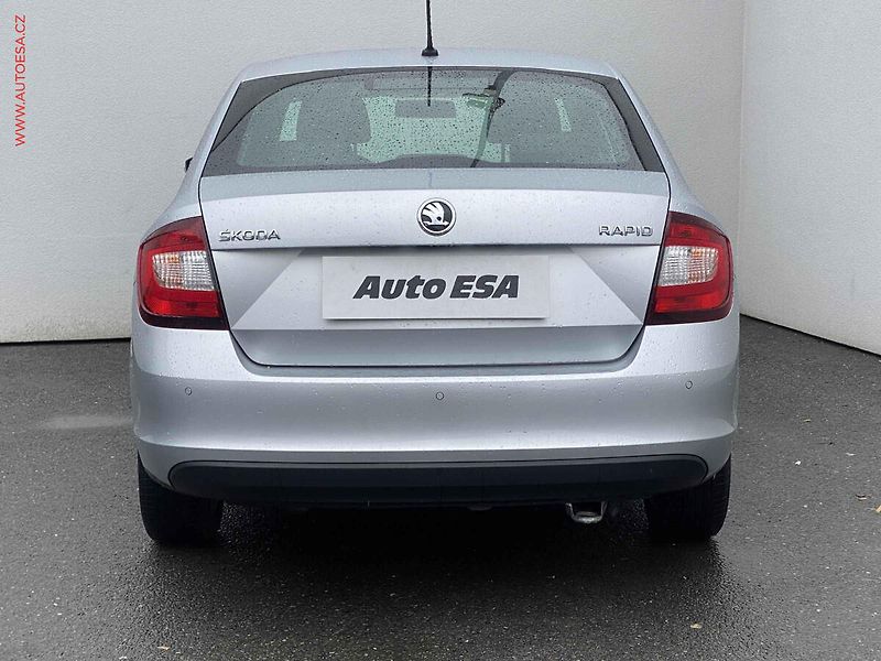 Škoda Rapid (2019) 1.0 TSI, ČR, AC, park.čidla - fotka 5 z 16