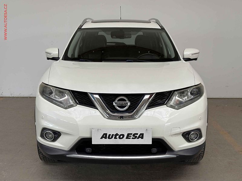 Nissan X-Trail (2015) 1.6 dCi 4x4, ČR, Navi, LED - fotka 2 z 18
