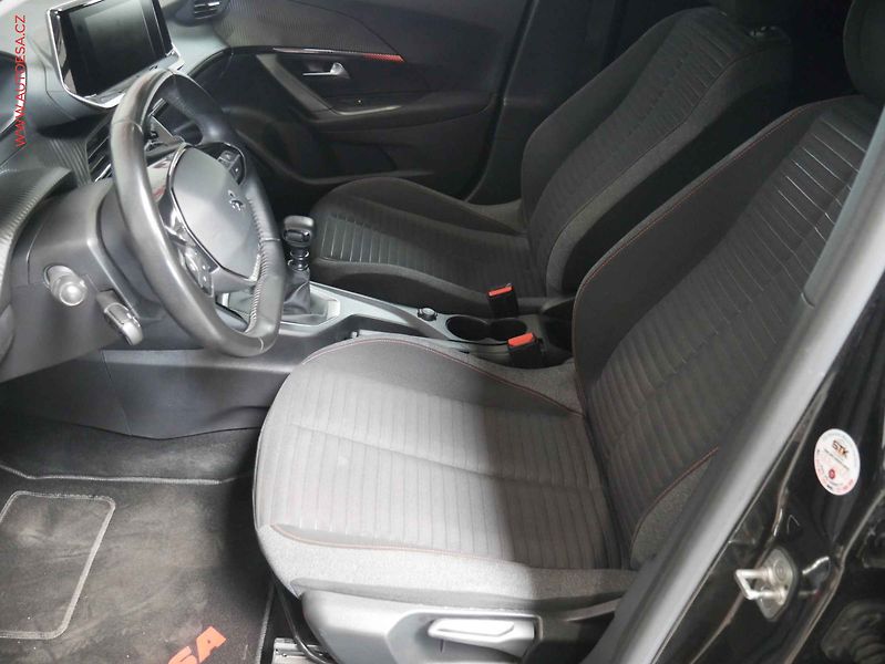 Peugeot 2008 (2020) 1.2PT, 1.maj,ČR, servis.kniha - fotka 9 z 20