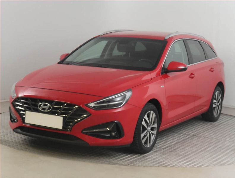 Hyundai i30 (2021) 1.5 T-GDI MHEV, ČR,1.maj - fotka 2 z 17