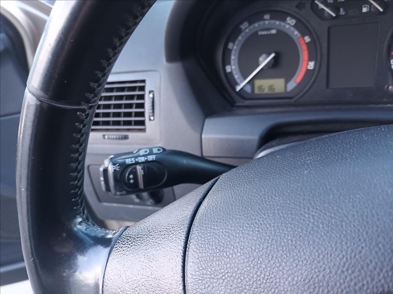Škoda Fabia 1,4 16V,55KW,ČR,KLIMA,TEMPOMAT - fotka 26 z 35