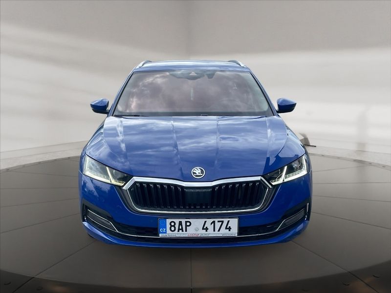 Škoda Octavia 2,0 TDI 110 Style - fotka 2 z 8