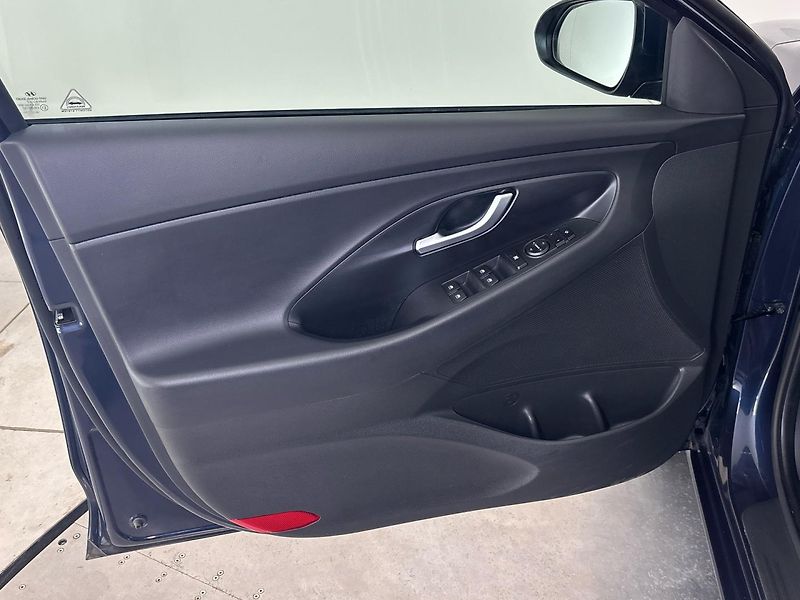 Hyundai i30 Smart DCT - fotka 13 z 26