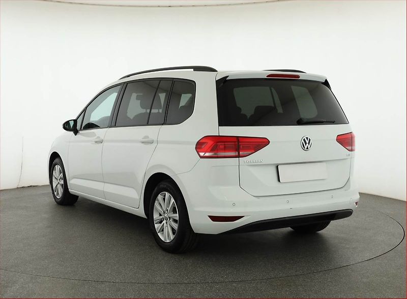Volkswagen Touran (2016) 1.6 TDI, 7 míst, Serv.kniha - fotka 4 z 19