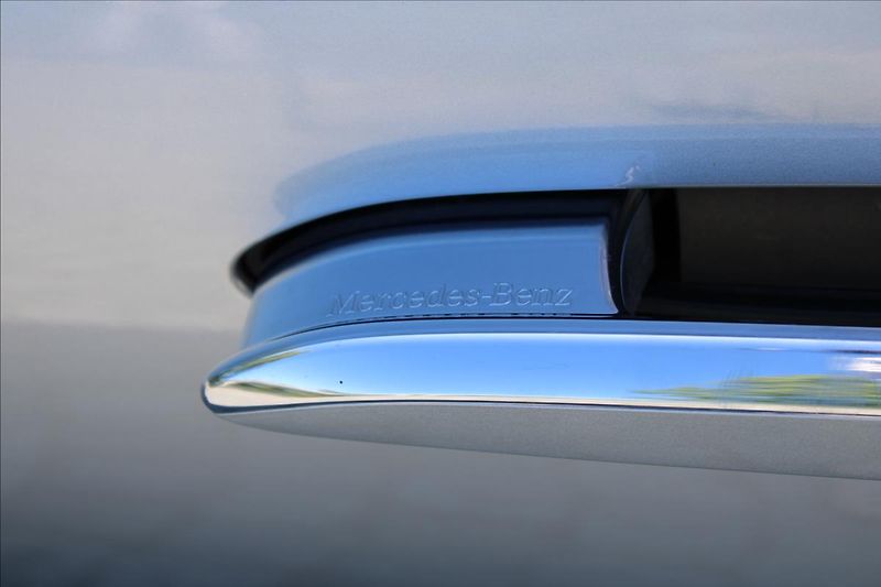 Mercedes-Benz Třídy S 350d 4M/PANO/HUD/360°/CZ - fotka 47 z 50
