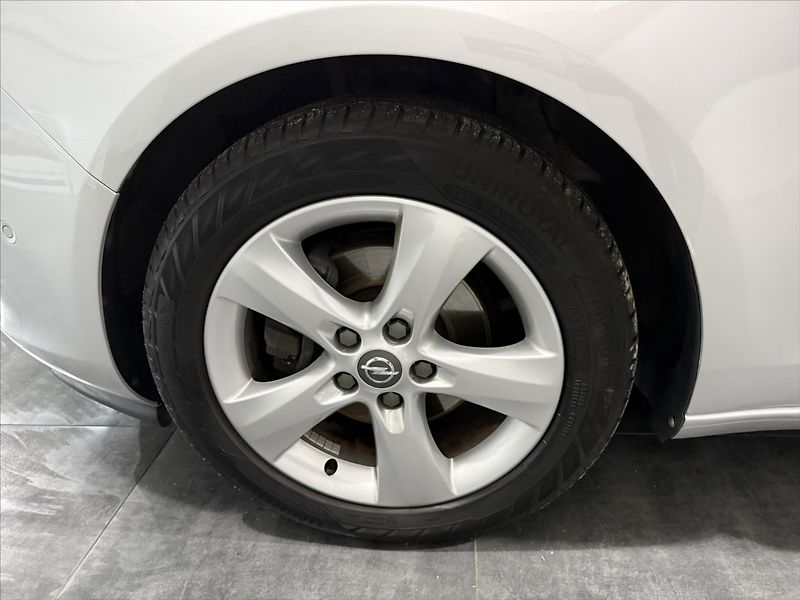 Opel Zafira 1,4   TURBO COSMO VÝHŘEV TZ - fotka 41 z 49