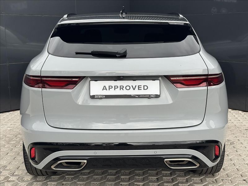 Jaguar F-Pace 3,0 D300 R-Dynamic SE AT ČR DP - fotka 8 z 32