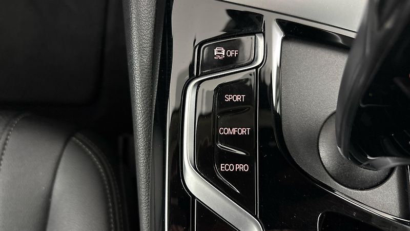BMW Řada 5 2.0 520d At Touring - fotka 32 z 33