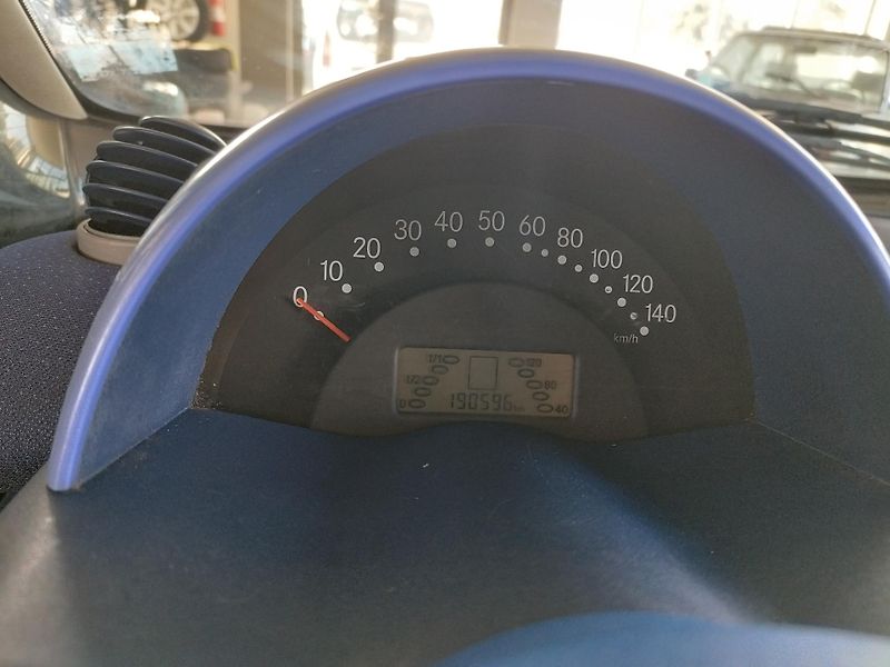 Smart Fortwo (2001) 800CDI,30KW,AUTOMAT,PANORAMA - fotka 15 z 15